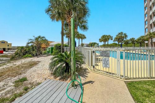 Piscina en o cerca de The Dunes Unit 104