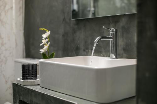 Φωτογραφία από το άλμπουμ του Niriana Verde Apartment στο Γεννάδι