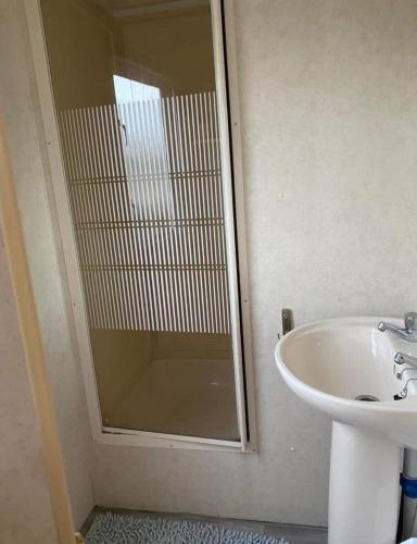 Ένα μπάνιο στο TH caravans The Promenade