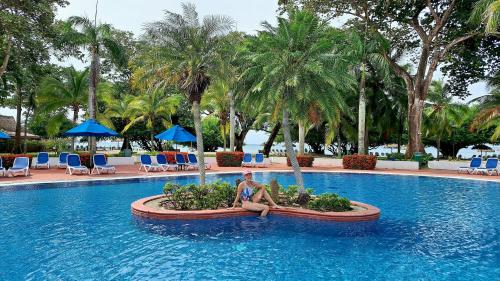 Bazén v ubytování PLAYA BLANCA GOLF and BEACH VILLA nebo v jeho okolí