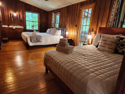 Cama o camas de una habitación en Wildrest Hotel