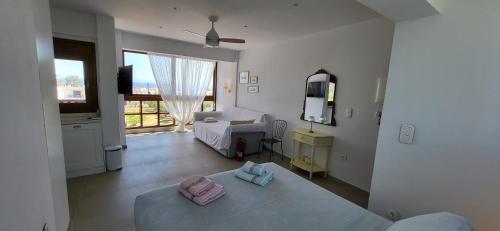 Nicole's Boutique Studio in Nikiti