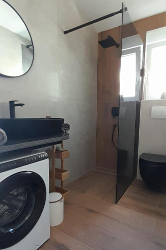 Apartments with parking space Duce - Omis - 23509