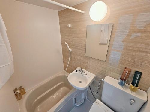浅草花日美居 Asakusa Hanichi 202 Queen Bed Room, 4 min walk to Asakusa Temple, direct subway access to Narita and Haneda Airport