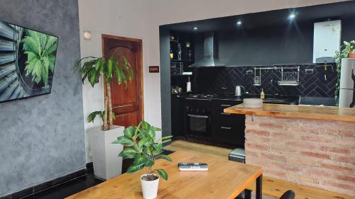 Dapur atau dapur kecil di 2 AC, TV 55'', WIFI 500MG, Colchón cómodo, todo en Apartamento Gamán