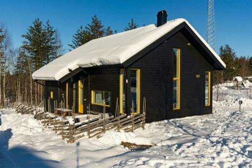 Gallery image of Spacious Mountain Cabin With Jacuzzi In Kläppen in Transtrand