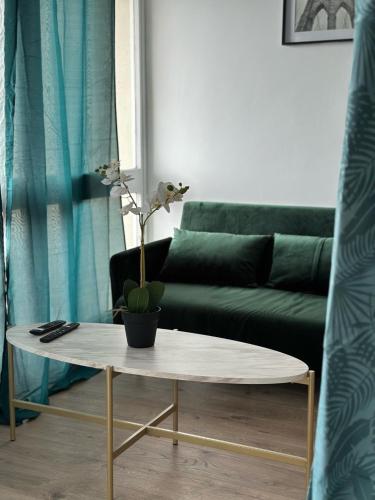 Ruang duduk di Studio Green - Le Mee