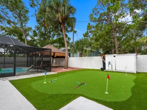 Kemudahan golf di rumah percutian atau berdekatan