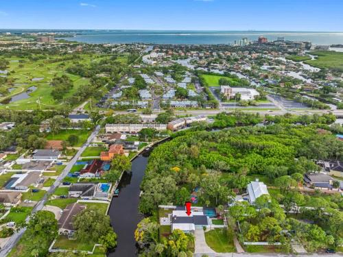 Landskap semula jadi dekat dengan rumah percutian