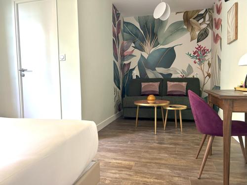 Χώρος καθιστικού στο LOGIS Hôtel St Sylvestre