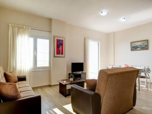 Μια τηλεόραση ή/και κέντρο ψυχαγωγίας στο Seaview Studio in beautiful setting, west from Chania