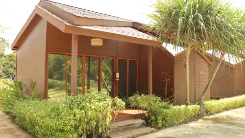 Κήπος έξω από το de Bintan Villa