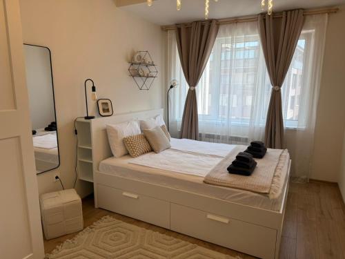 Koko's Cozy Apartment - free Garage Netflix and Balcony