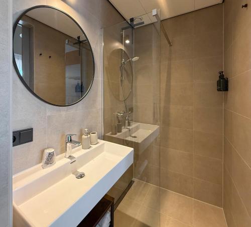 Un baño de Schierzicht Logement