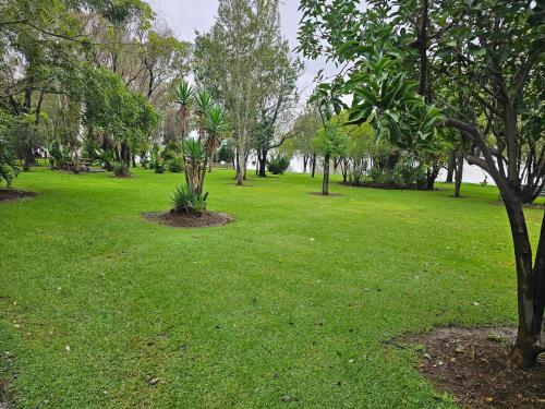 Taman di luar Freeman Manor - Peninsula