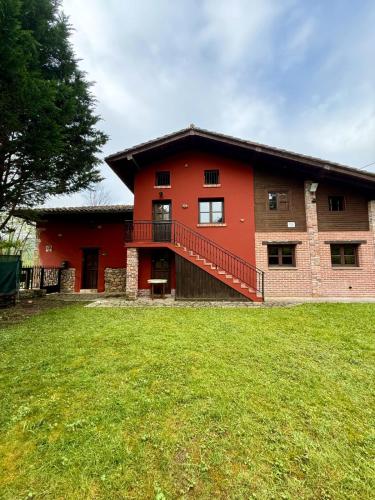 La Casería de Los Hevia 1 y 2