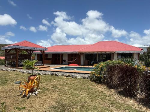 Swimmingpoolen hos eller tæt på Villa f oufou
