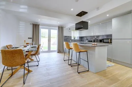 Luxurious home for Long term Stays photo 1