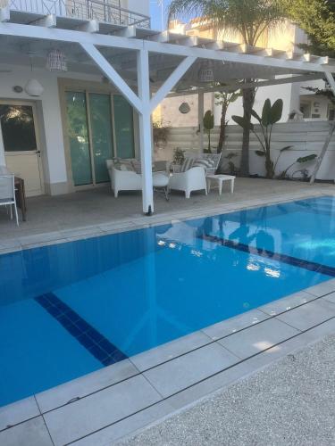 Piscina en o cerca de Riverland beach villa