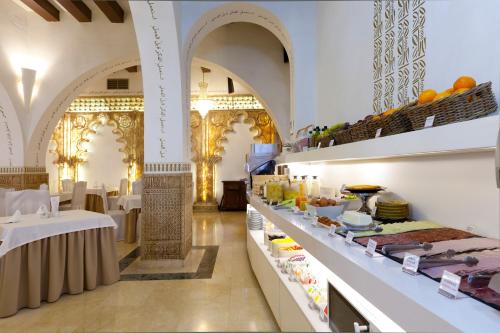 Jídlo v hotelu nebo okolí