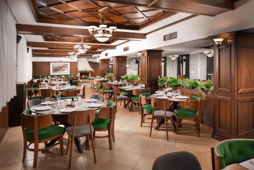 Restoran atau tempat lain untuk makan di Alfaresort Palace Chiflika