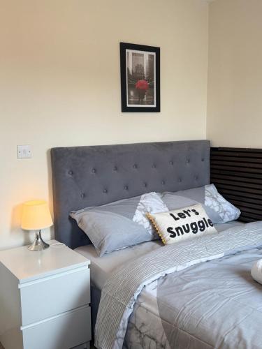 Katil atau katil-katil dalam bilik di Modern homestay in Wolverhampton