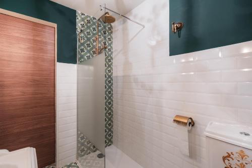 Ένα μπάνιο στο Home4u La Casita de la Luna