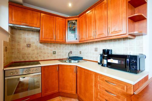 Η κουζίνα ή μικρή κουζίνα στο Slavia by Baltic Home