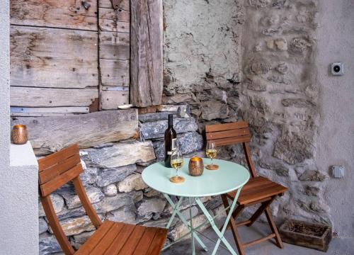 Coin salon dans l'établissement Tiny house Les Nomades