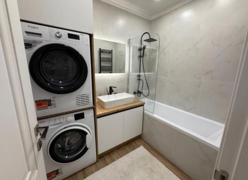 AVENUE APARTMENTS-Volare