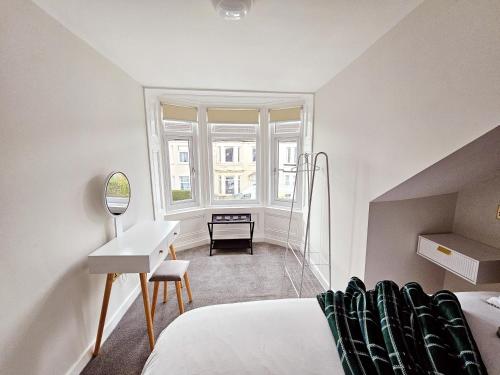 Postel nebo postele na pokoji v ubytování 3-Bed Home in Glasgow
