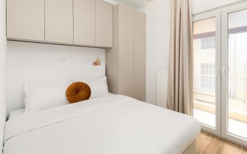 Lush Blush Luxury Apartment by BiNoBi!