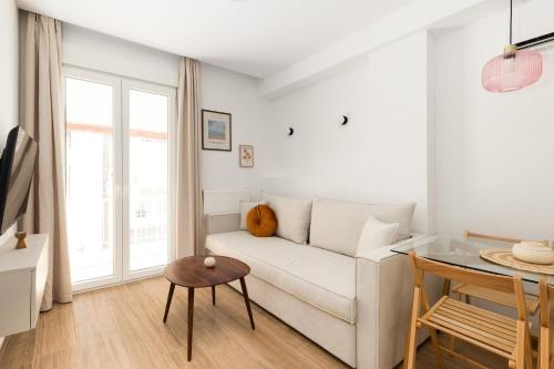 Lush Blush Luxury Apartment by BiNoBi!