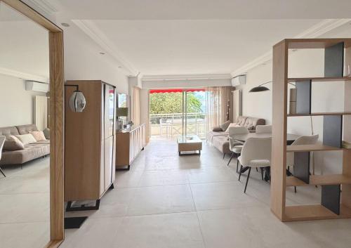 Elegant 2 Br with parking