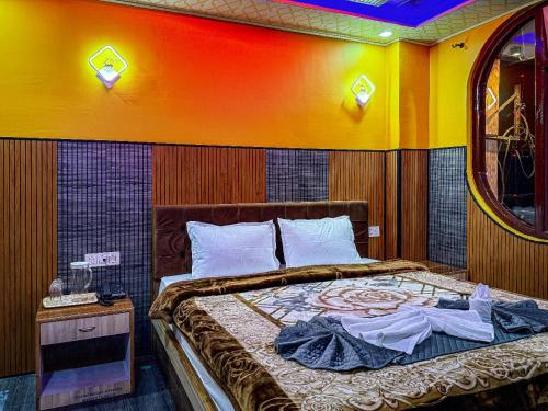 a bedroom with a bed on a boat at The Himalayan Paradise in Darjeeling