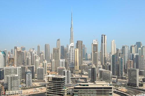 FIRST CLASS 2BR Mesmerizing Burj Khalifa View