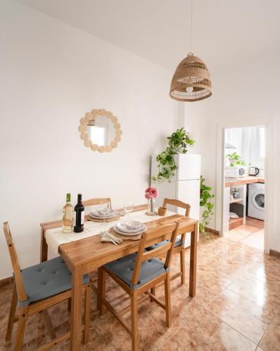 Andalusian Ruby - Light-Filled Apartment by the Cathedral - 2A