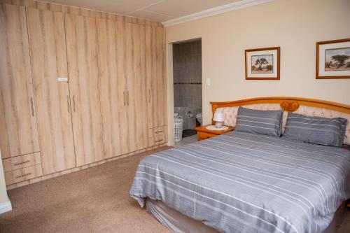 Una cama o camas en una habitación de Bergbries