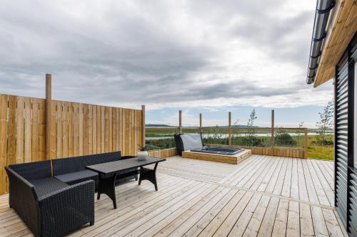 Balkón nebo terasa v ubytování Golden Circle Private Escape with Guesthouse
