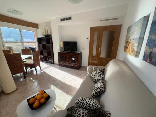 Denia Penthouse-Atico with 70m2 terrace amazing views 350 meters from beach, 11 days