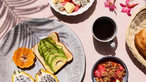 Jídlo v hotelu nebo okolí