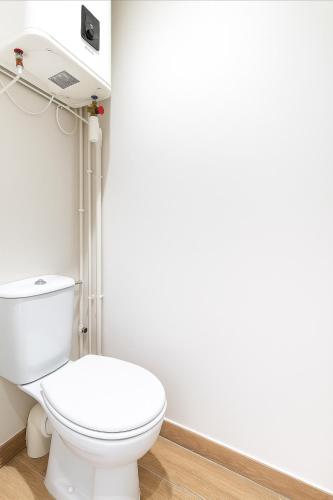 Practical Flat, Paris X
