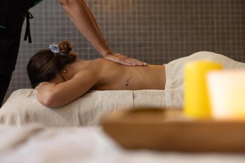 Spa dan/atau kemudahan kesihatan lain di Hôtel & Spa Vitalparc, The Originals Collection