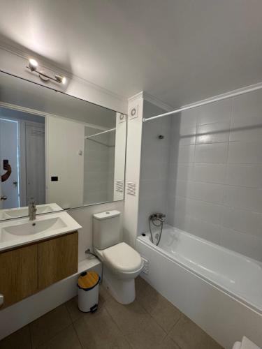 Koupelna v ubytování Depto La Serena