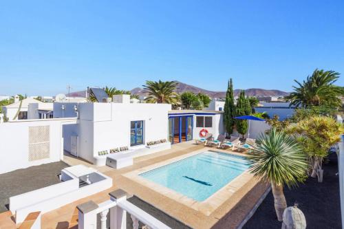 Villa Castillo del Aguila by Villa Plus