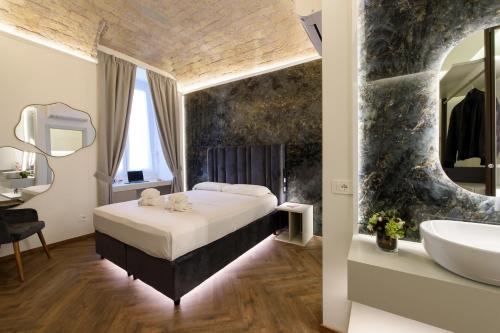 Antinous Suites