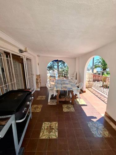Villa Montimar de 3 Hab con Piscina Privada & Parking