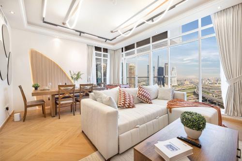 Elegant 3BR Lux Stay in the Heart of Dubai Marina