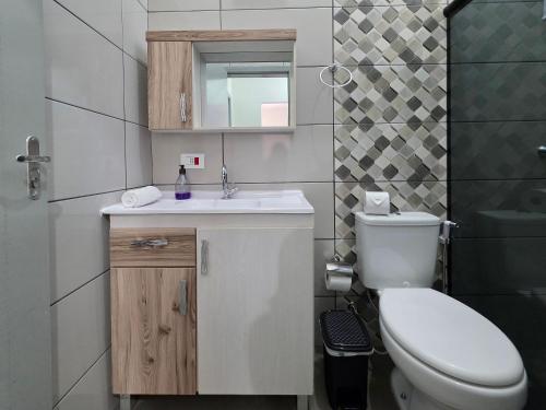 Vannituba majutusasutuses Casa 01 com 2 quartos, churrasqueira 15min centro