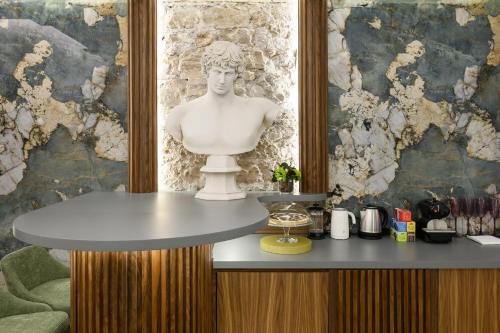 Antinous Suites photo 54